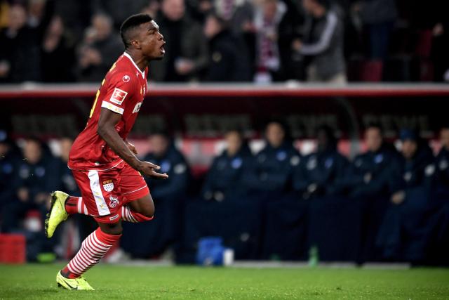 布克35分太阳送火箭3连败 掘金终结热火5连胜