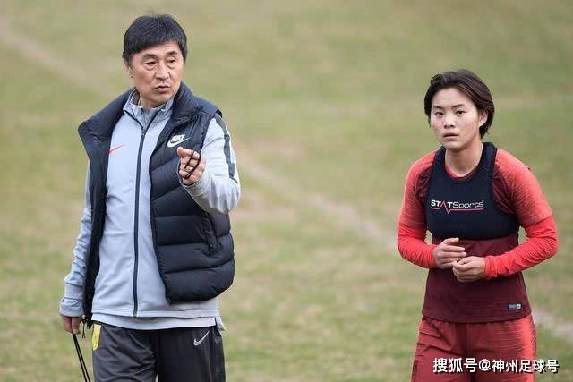 马塞洛庆典上落泪：我结束了一个周期  皇马有年轻人